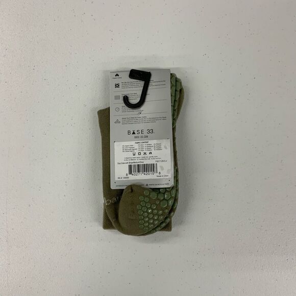 Pure Barre Grip Crew Socks Army Green/White Small and Medium - Picture 2 of 2
